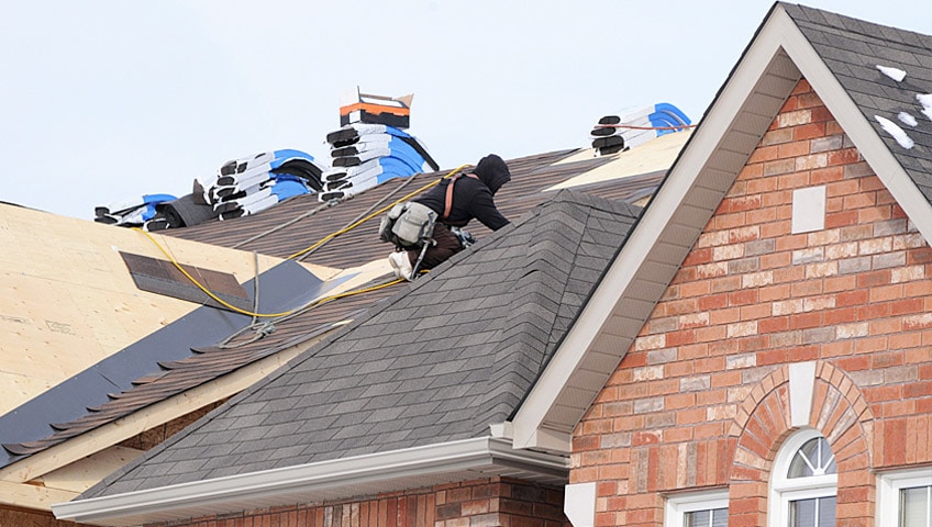 What to Do if You Have a Roofing Emergency in the Winter