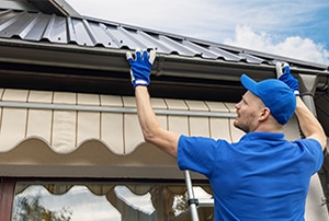 Seven Tips for Eavestrough Repair and Maintenance