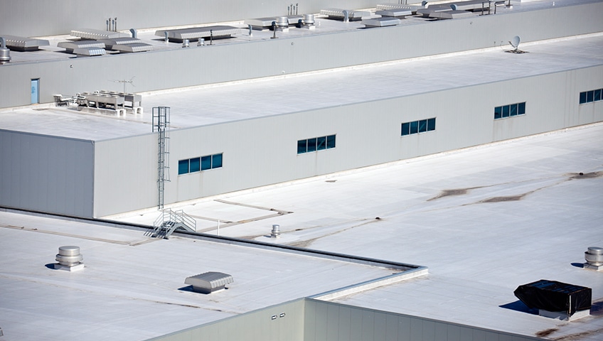 What are the Common Types of Industrial Roofing Systems?